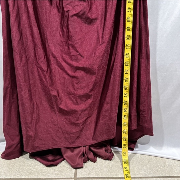 NEW‎ $360 La Femme Curve [ 16 ] Satin V Neck Trumpet Gown in Dark Berry - Picture 5 of 13